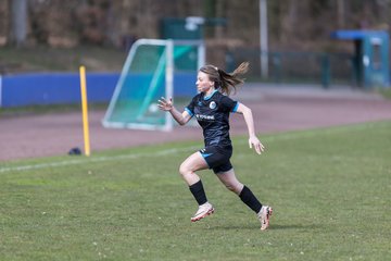 Bild 198 - wBJ VfL Pinneberg - Waldd�rfer SV : Ergebnis: 5:0